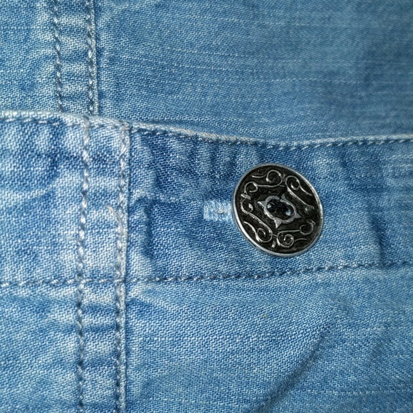 Serengeti Women's Size M 100% Cotton Denim Look Embellished Sleeveless Top - Picture 6 of 9